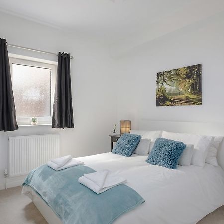 1 Bed Apt Sleeps 4 Luton  Exterior photo