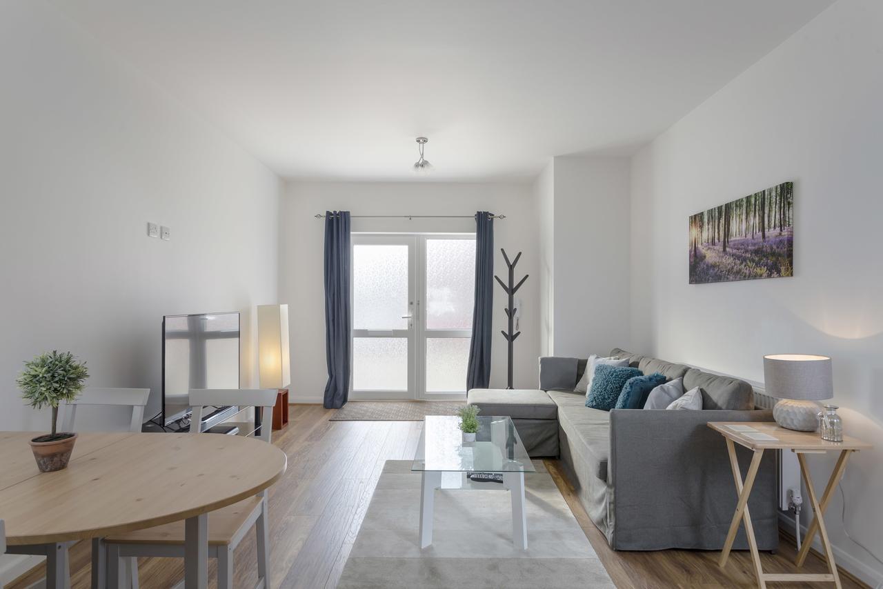 1 Bed Apt Sleeps 4 Luton  Exterior photo